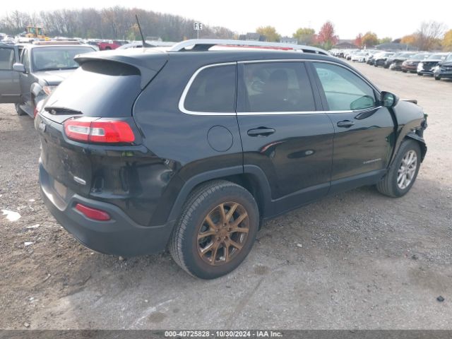 Photo 3 VIN: 1C4PJMCS3GW372147 - JEEP CHEROKEE 