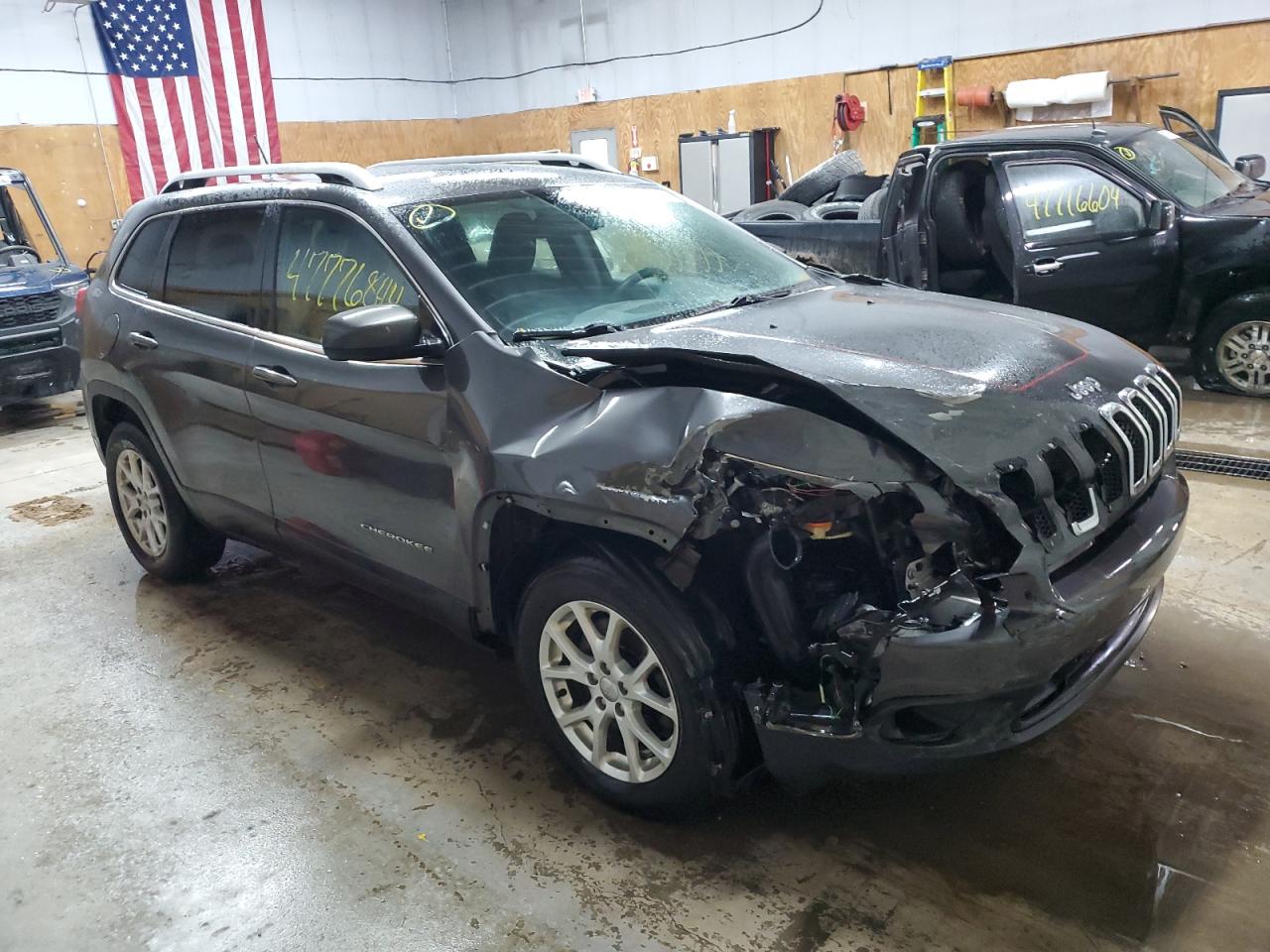 Photo 3 VIN: 1C4PJMCS4EW146857 - JEEP GRAND CHEROKEE 