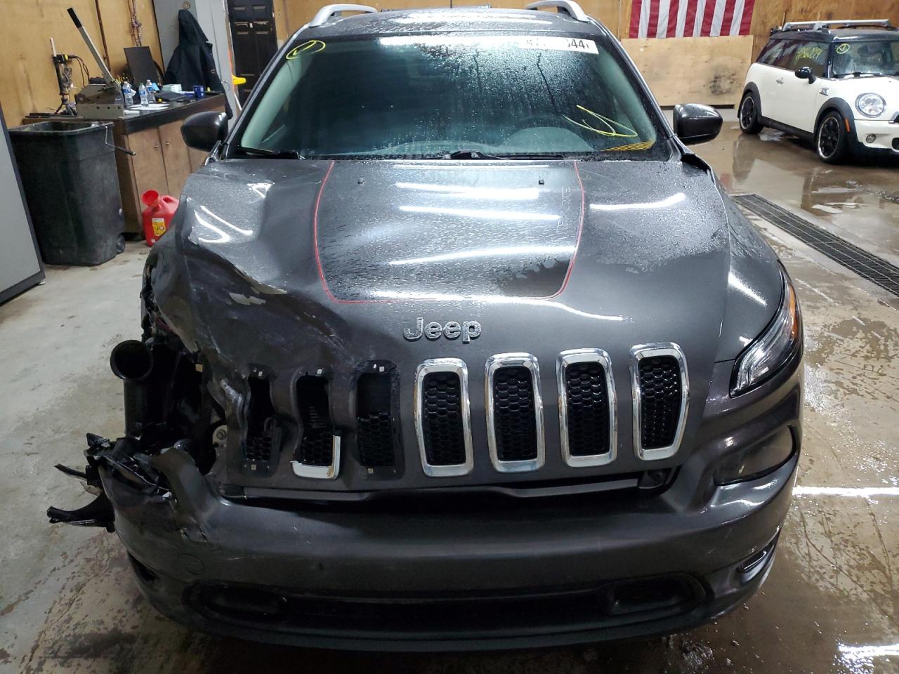 Photo 4 VIN: 1C4PJMCS4EW146857 - JEEP GRAND CHEROKEE 