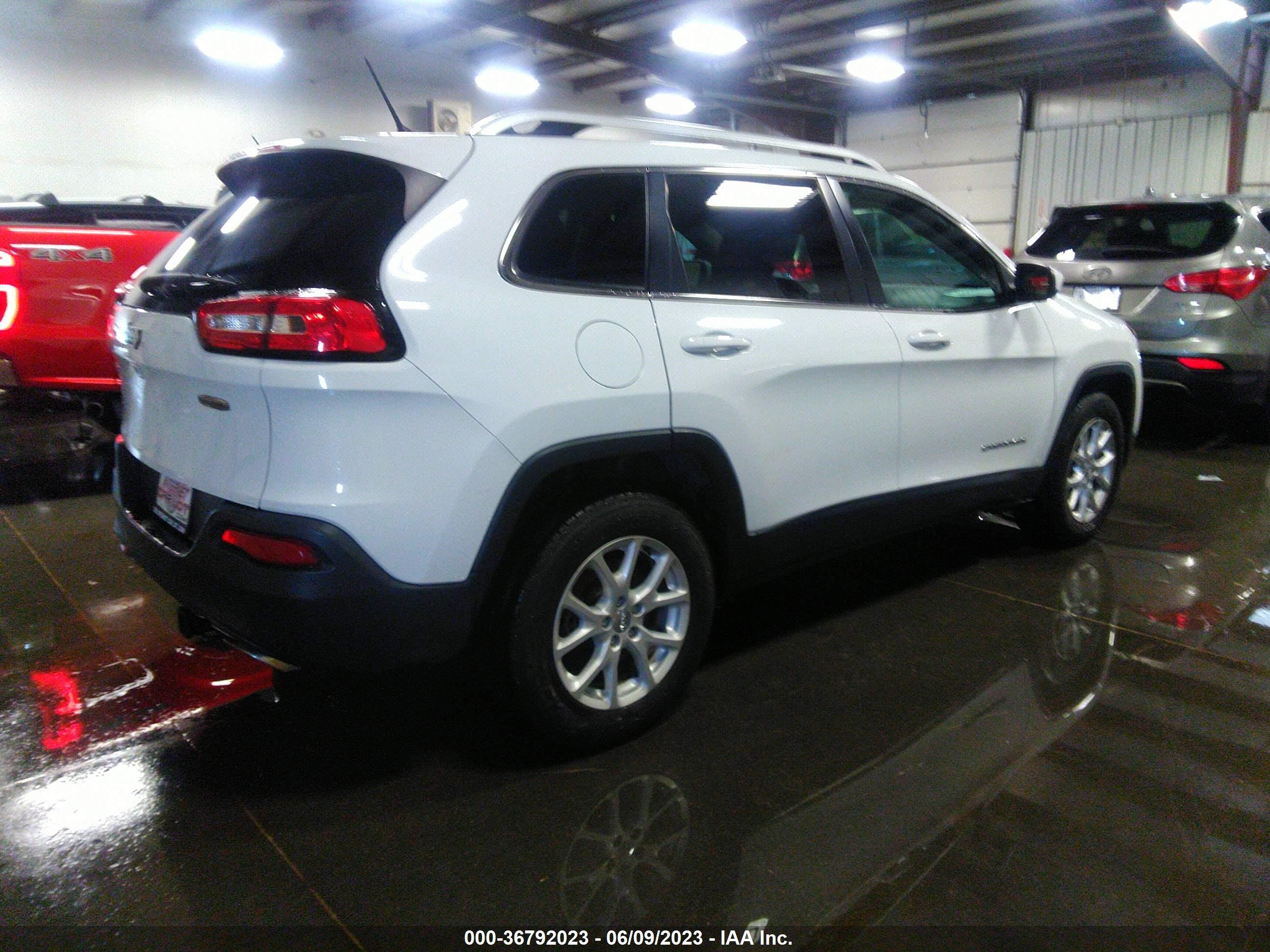 Photo 3 VIN: 1C4PJMCS4FW599605 - JEEP CHEROKEE 