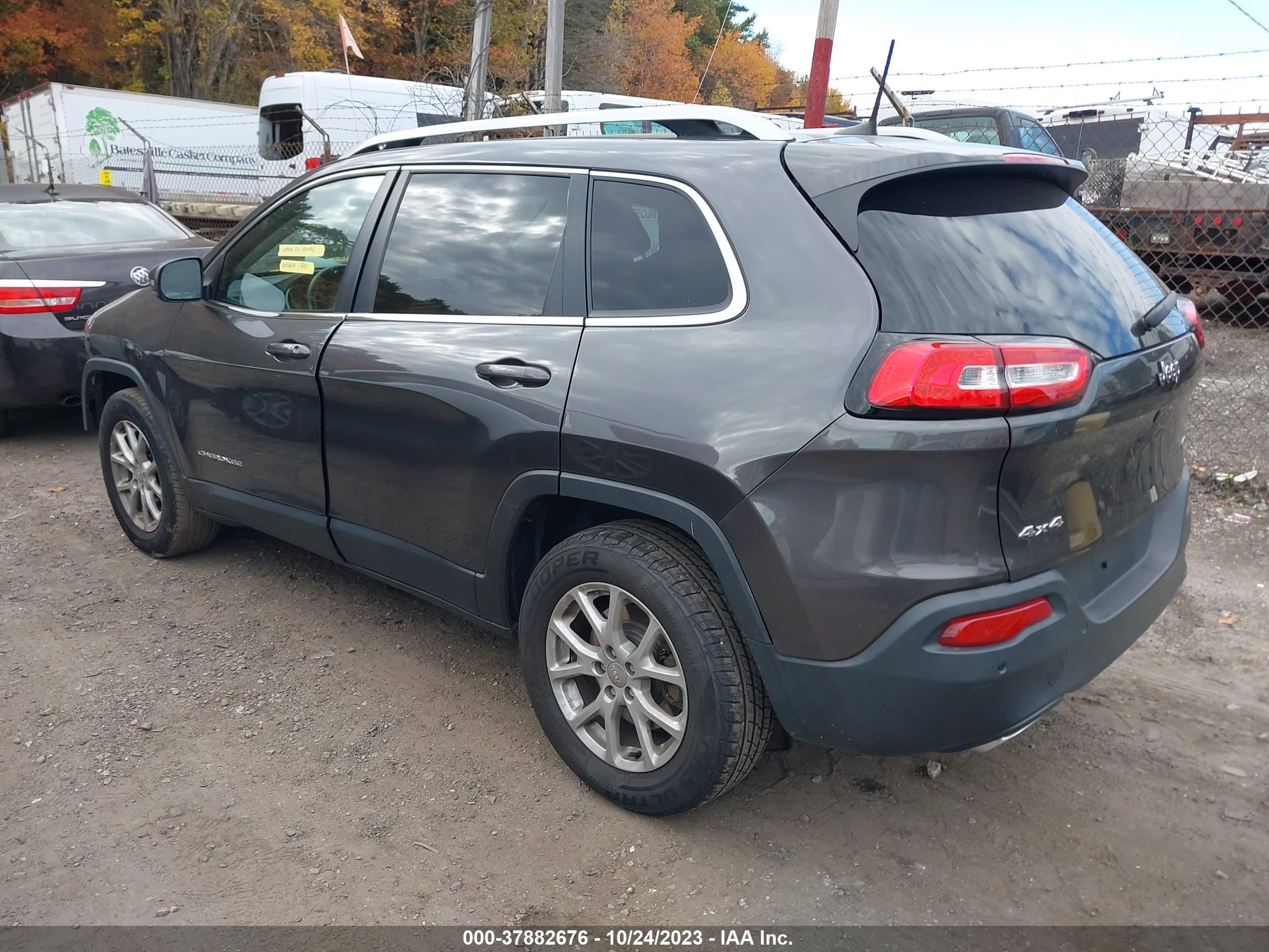 Photo 2 VIN: 1C4PJMCS5GW331566 - JEEP CHEROKEE 