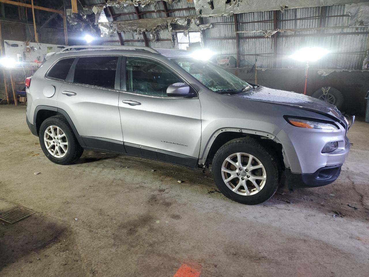 Photo 3 VIN: 1C4PJMCS6EW124410 - JEEP GRAND CHEROKEE 