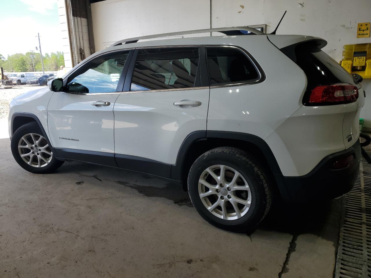 Photo 1 VIN: 1C4PJMCS6GW360512 - JEEP GRAND CHEROKEE 