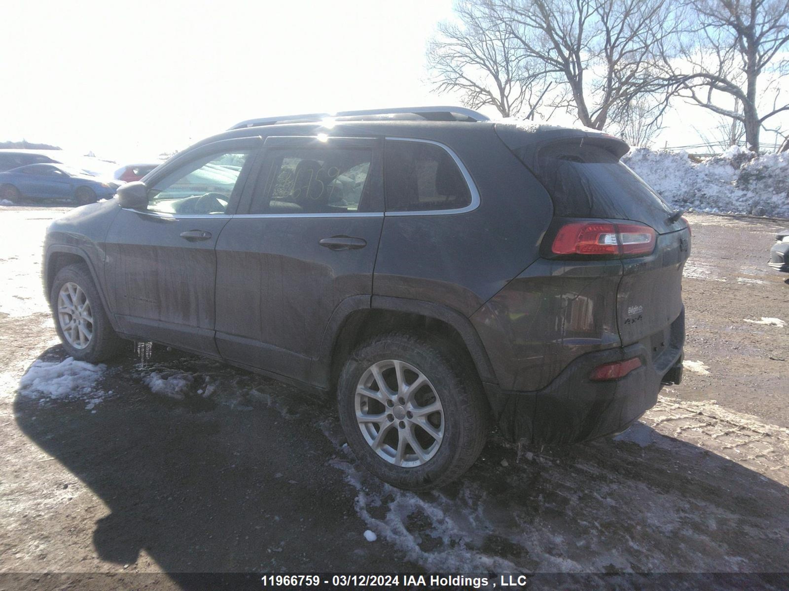 Photo 2 VIN: 1C4PJMCS7EW202841 - JEEP CHEROKEE 