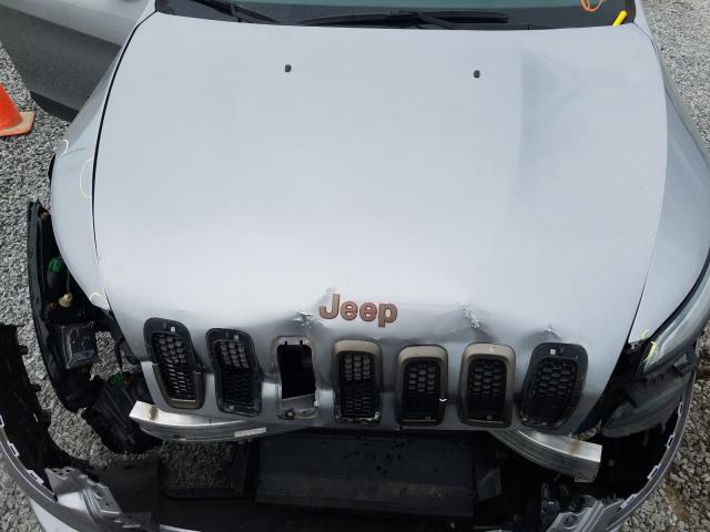 Photo 6 VIN: 1C4PJMCS8HW509326 - JEEP CHEROKEE 