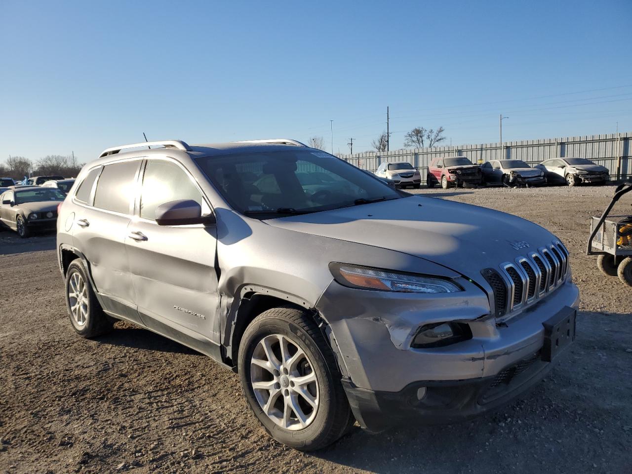 Photo 3 VIN: 1C4PJMCS9FW687274 - JEEP GRAND CHEROKEE 