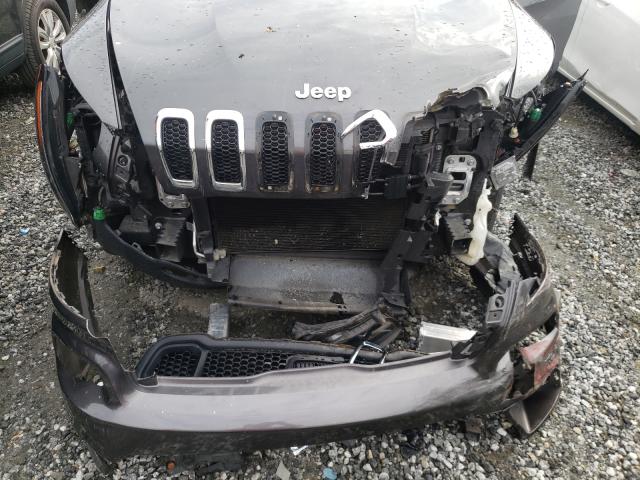 Photo 6 VIN: 1C4PJMCS9GW235925 - JEEP CHEROKEE 