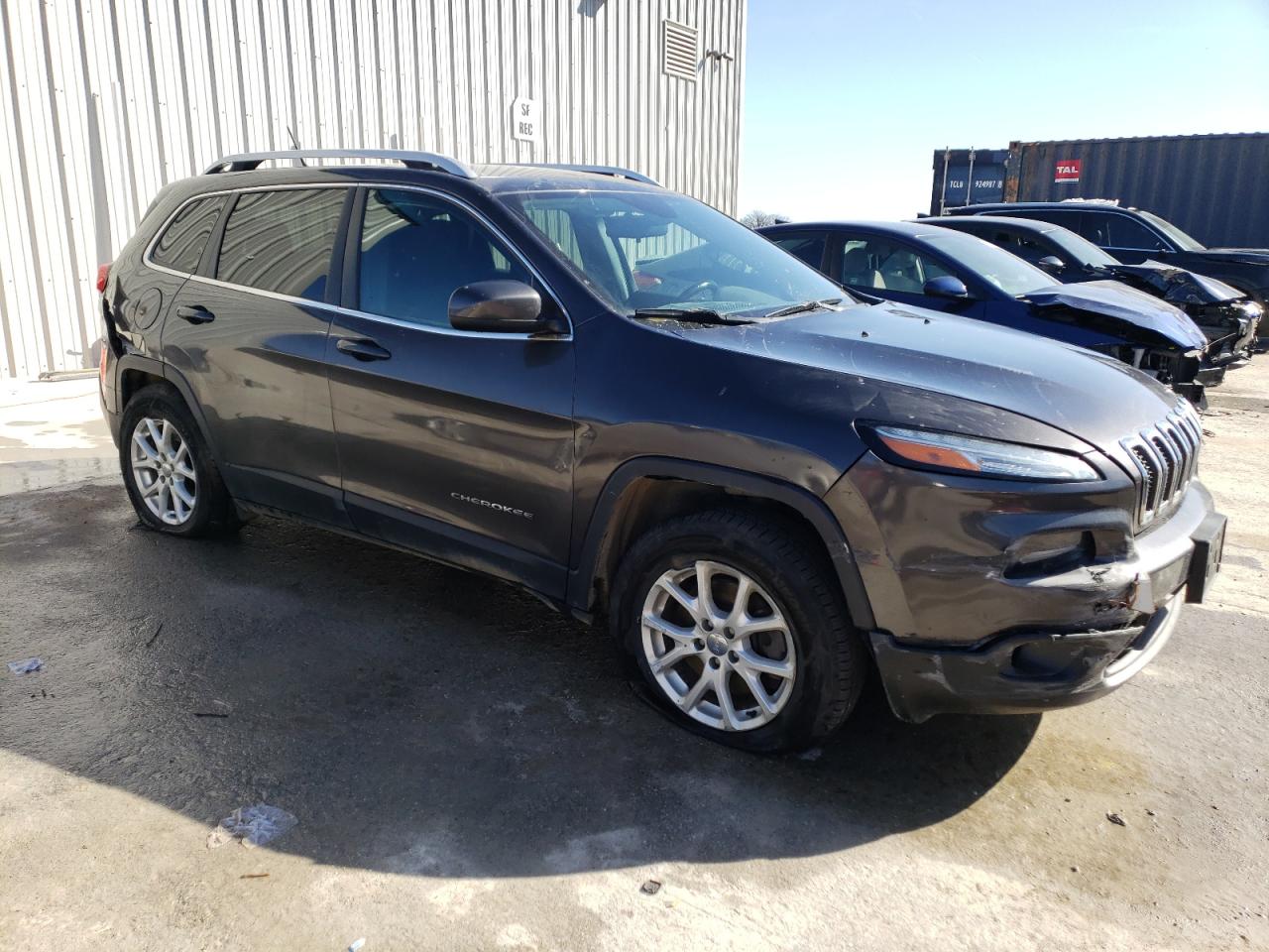 Photo 3 VIN: 1C4PJMCS9GW277222 - JEEP GRAND CHEROKEE 