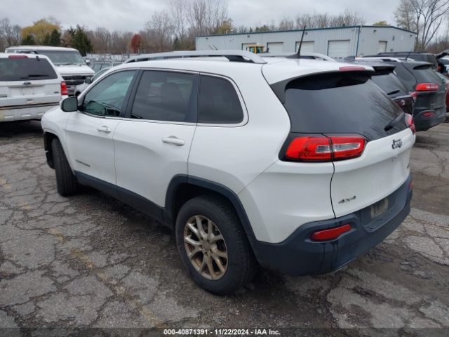 Photo 2 VIN: 1C4PJMCSXGW368094 - JEEP CHEROKEE 