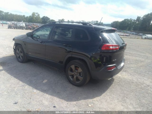 Photo 2 VIN: 1C4PJMCSXHW512647 - JEEP CHEROKEE 