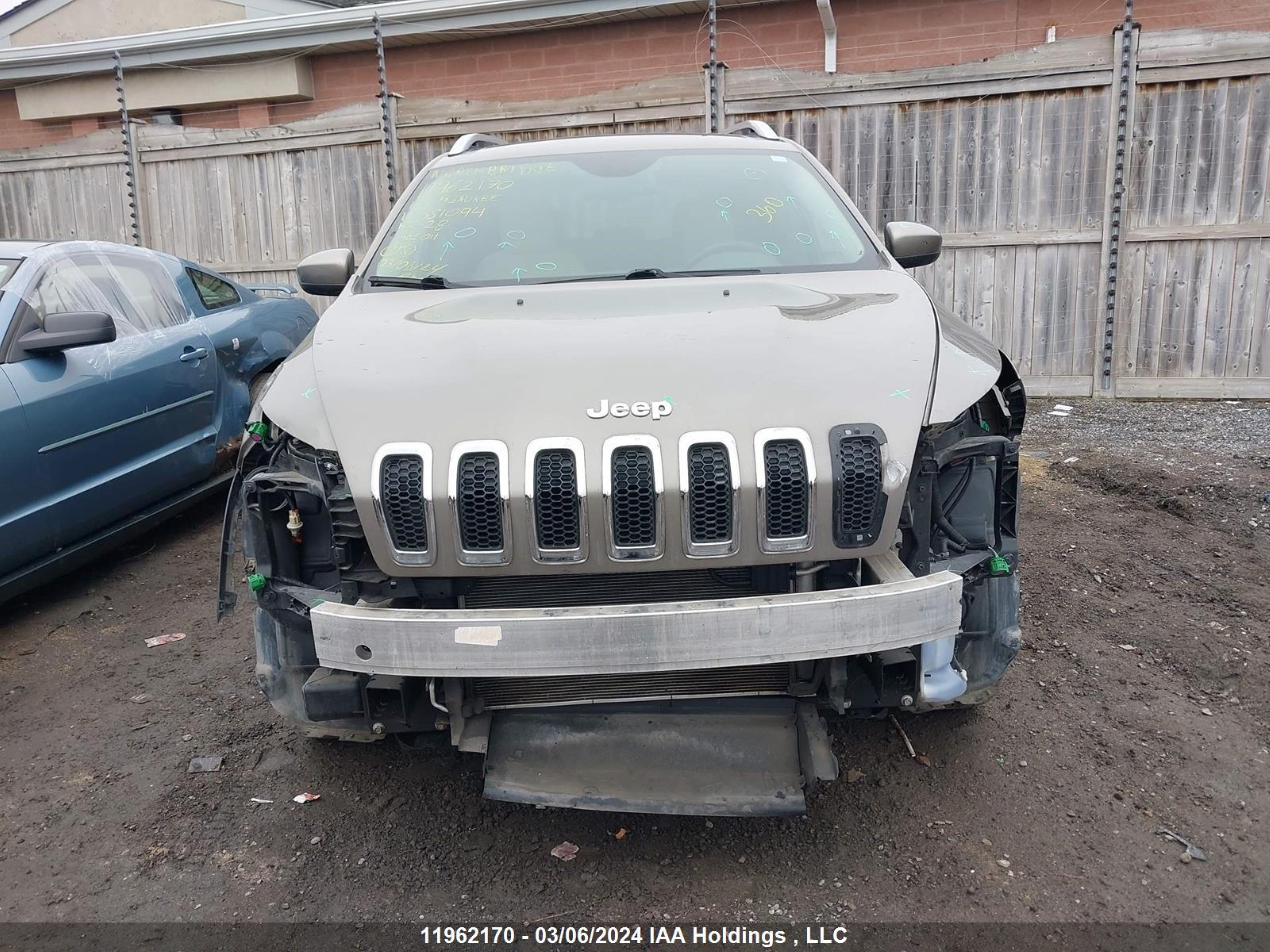 Photo 12 VIN: 1C4PJMCSXHW651094 - JEEP CHEROKEE 