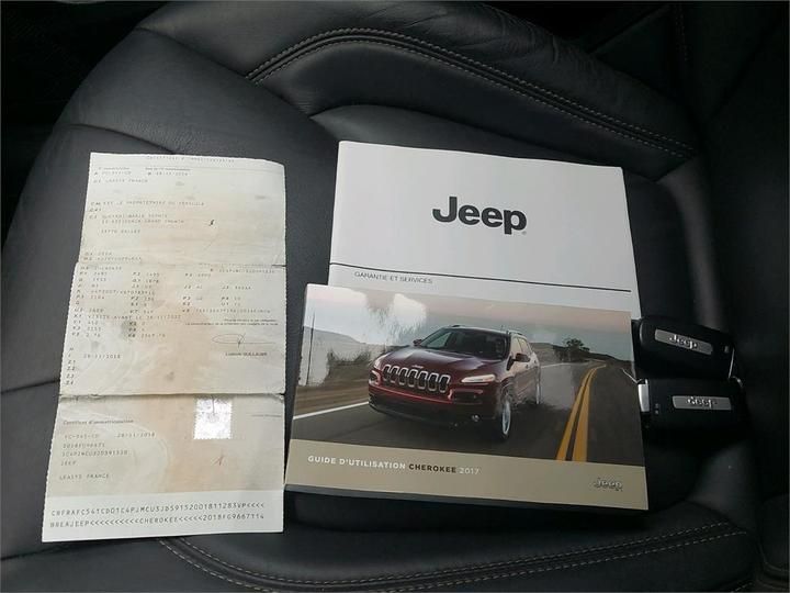 Photo 11 VIN: 1C4PJMCU3JD591520 - JEEP CHEROKEE 