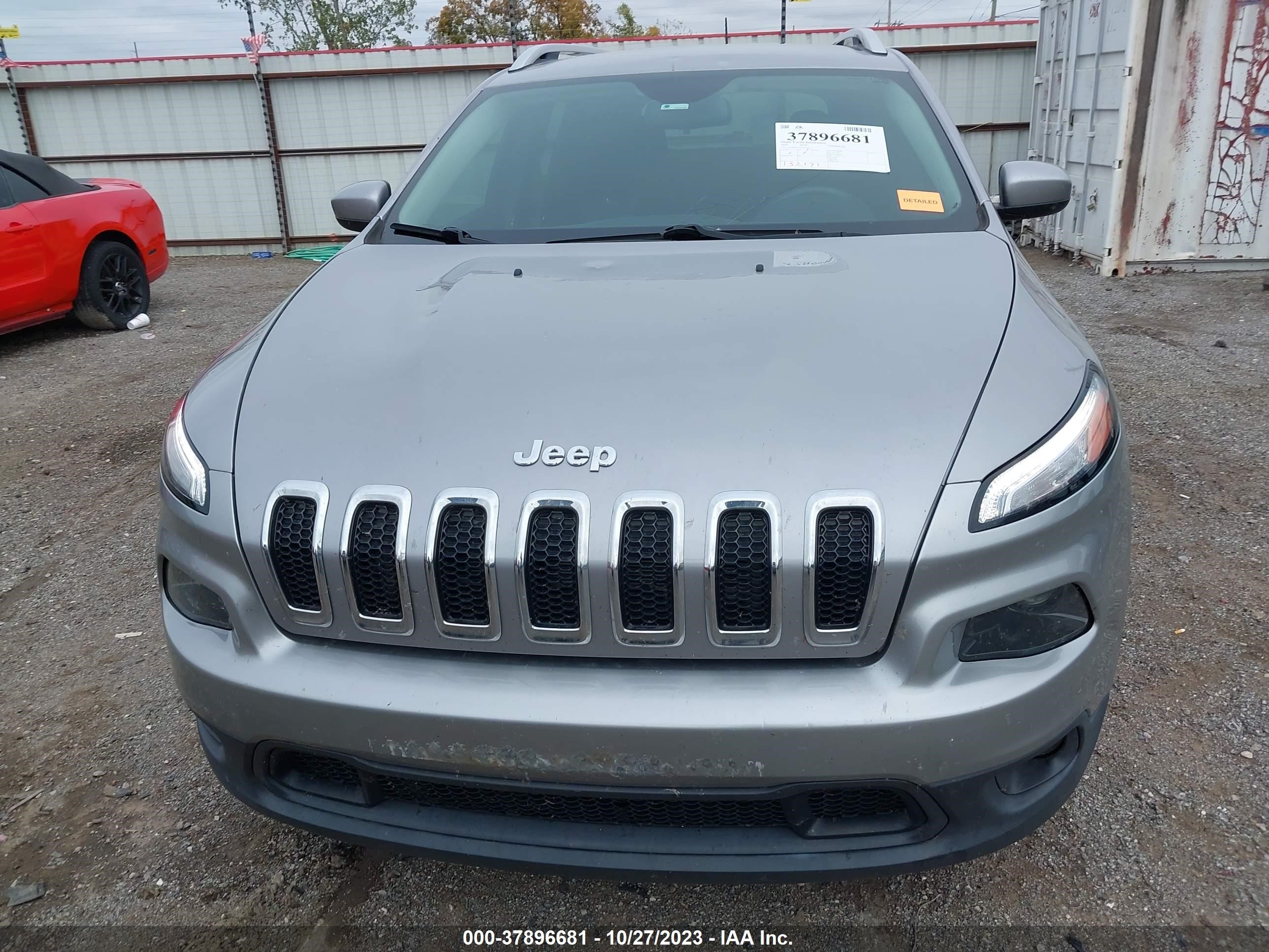 Photo 11 VIN: 1C4PJMCX1JD555612 - JEEP CHEROKEE 