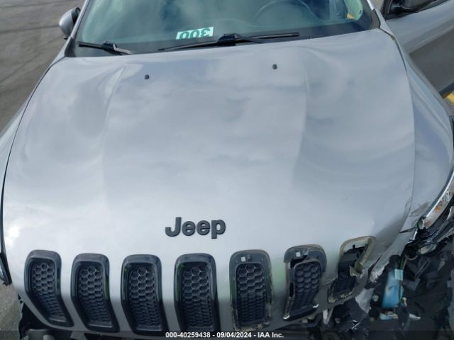 Photo 9 VIN: 1C4PJMCX3JD546510 - JEEP CHEROKEE 