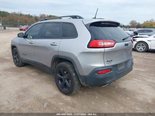 Photo 2 VIN: 1C4PJMCX7JD507936 - JEEP CHEROKEE 