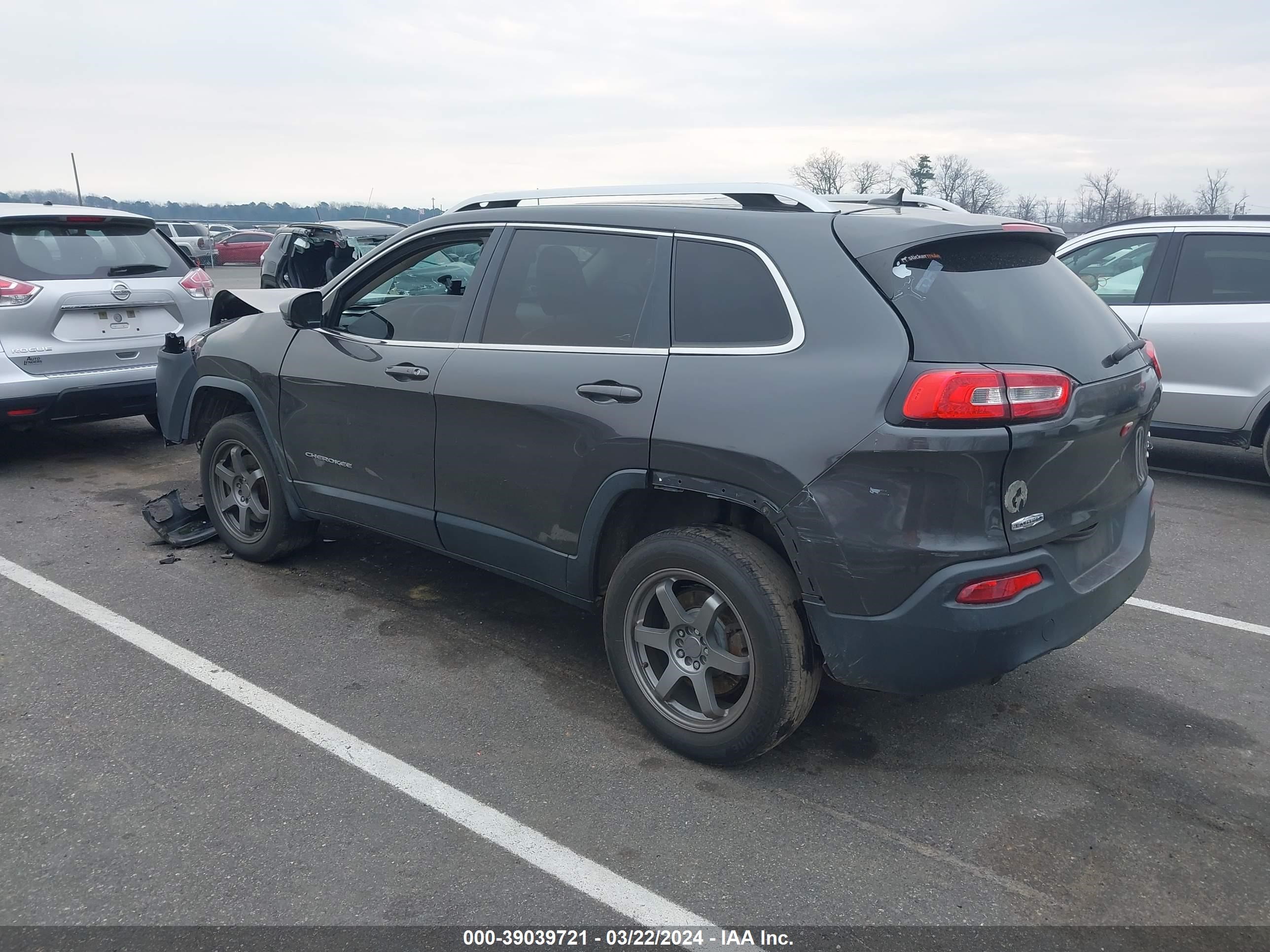 Photo 2 VIN: 1C4PJMDB3EW152809 - JEEP CHEROKEE 