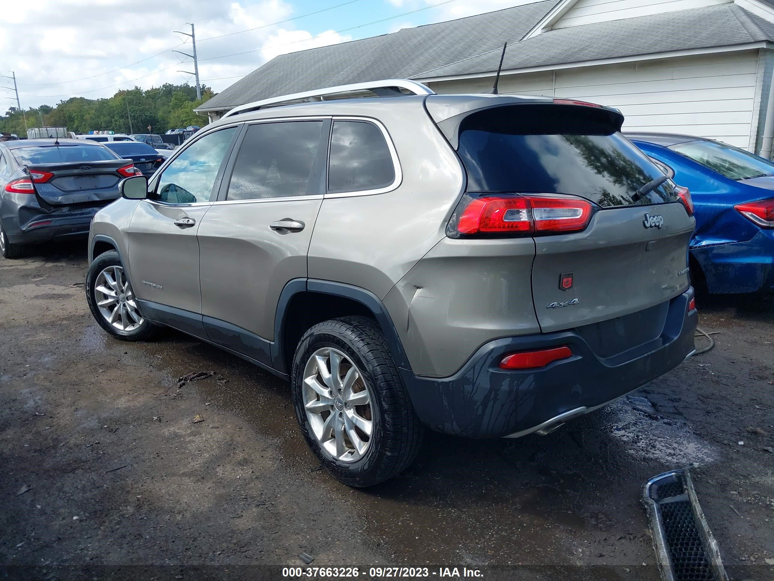 Photo 2 VIN: 1C4PJMDB9GW373074 - JEEP CHEROKEE 