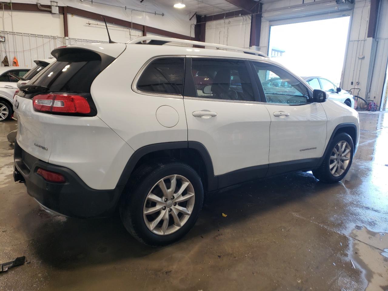 Photo 2 VIN: 1C4PJMDS2GW120744 - JEEP GRAND CHEROKEE 