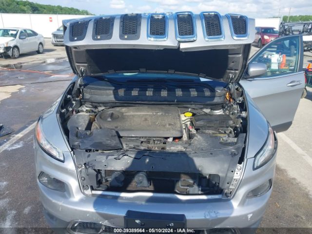 Photo 9 VIN: 1C4PJMDS7GW368598 - JEEP CHEROKEE 