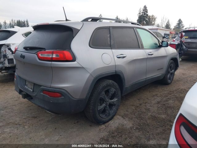 Photo 3 VIN: 1C4PJMDX0JD572061 - JEEP CHEROKEE 