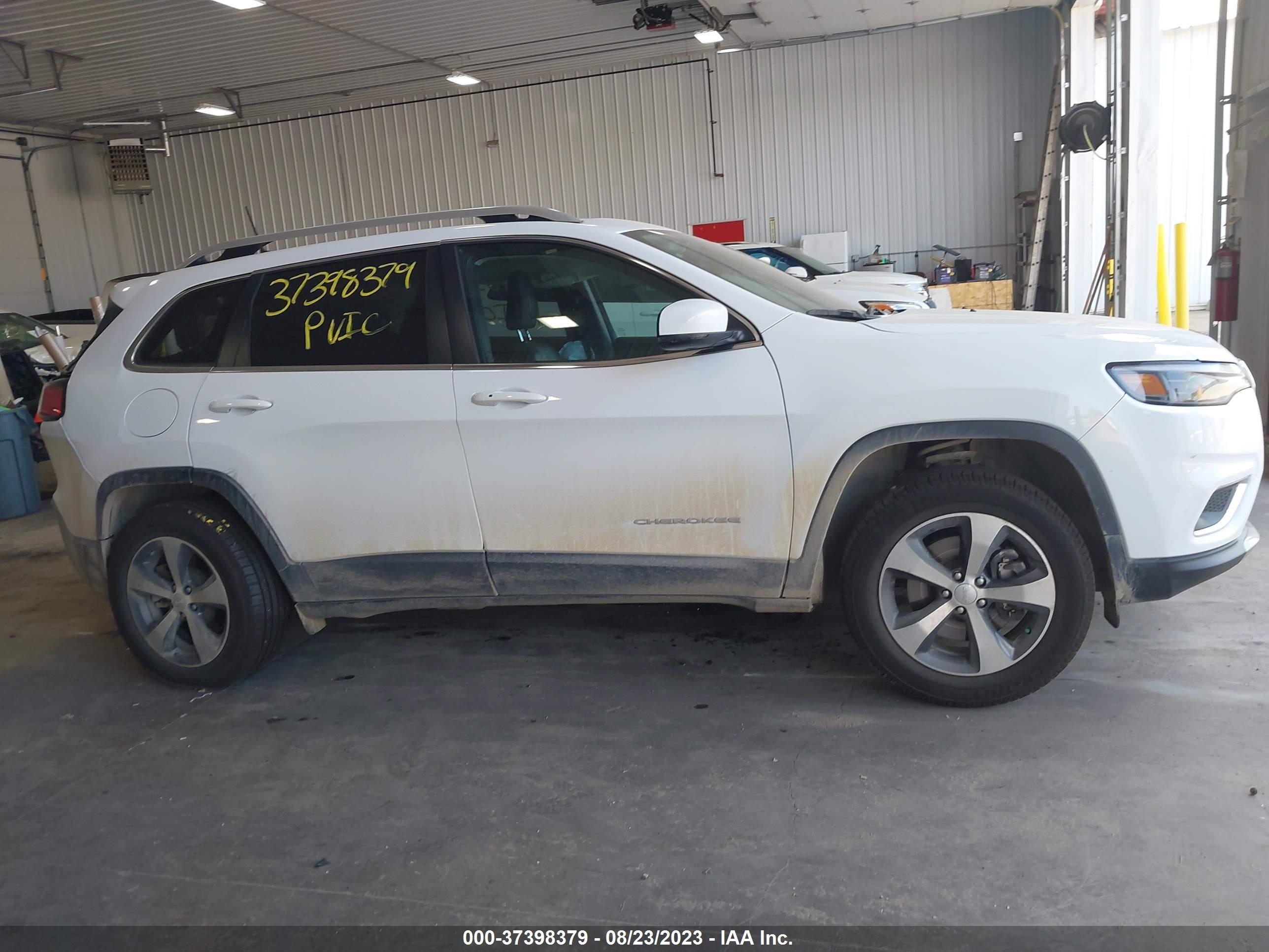 Photo 12 VIN: 1C4PJMDX1KD456675 - JEEP CHEROKEE 