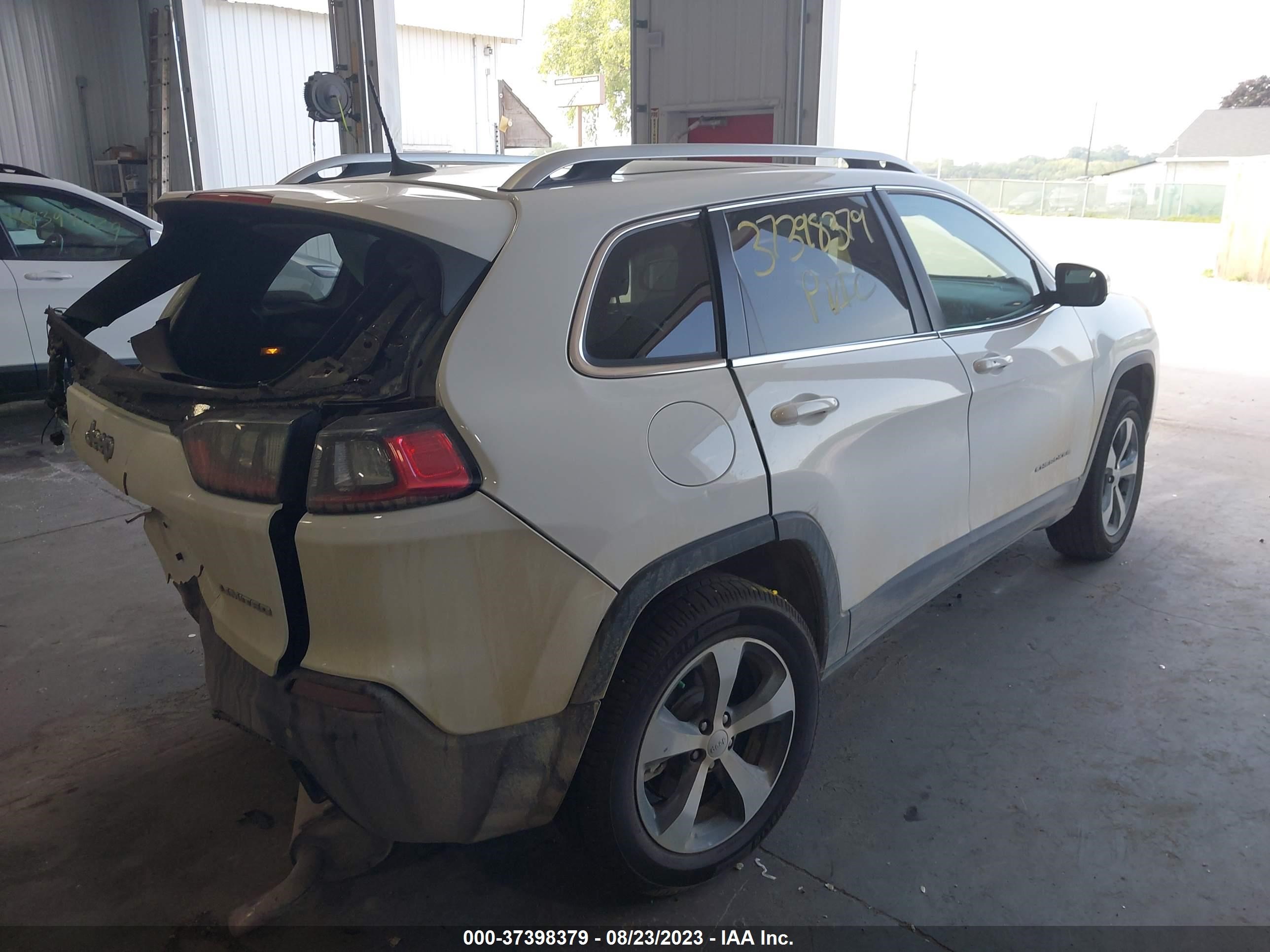 Photo 3 VIN: 1C4PJMDX1KD456675 - JEEP CHEROKEE 