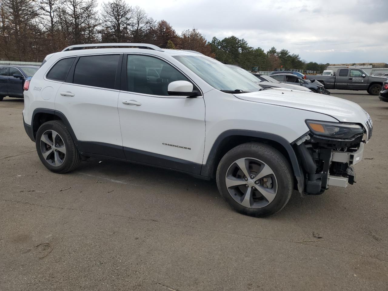 Photo 3 VIN: 1C4PJMDX4KD255529 - JEEP CHEROKEE 