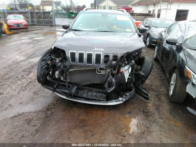 Photo 5 VIN: 1C4PJMDX5KD374139 - JEEP CHEROKEE 