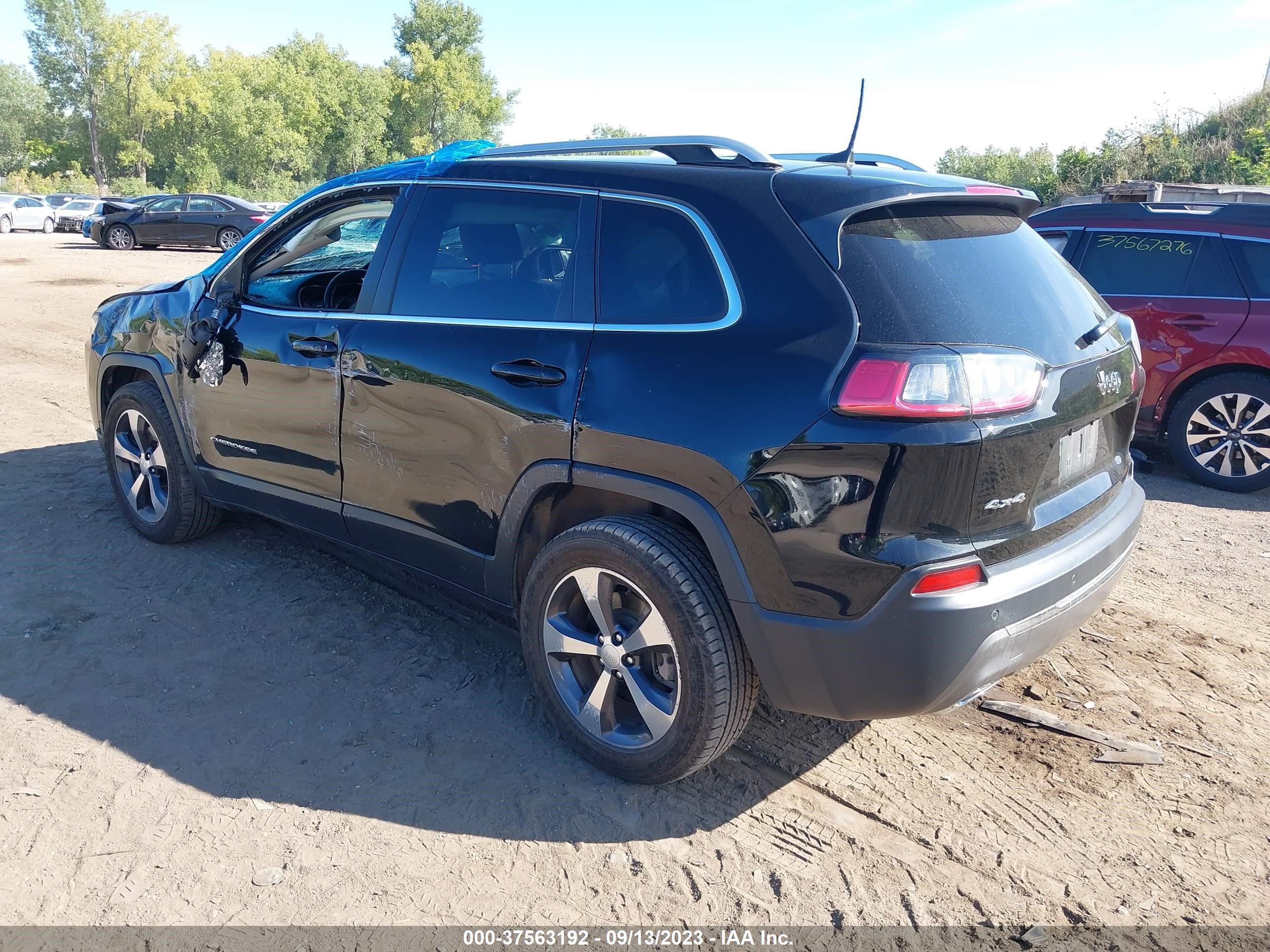 Photo 2 VIN: 1C4PJMDXXKD360897 - JEEP CHEROKEE 