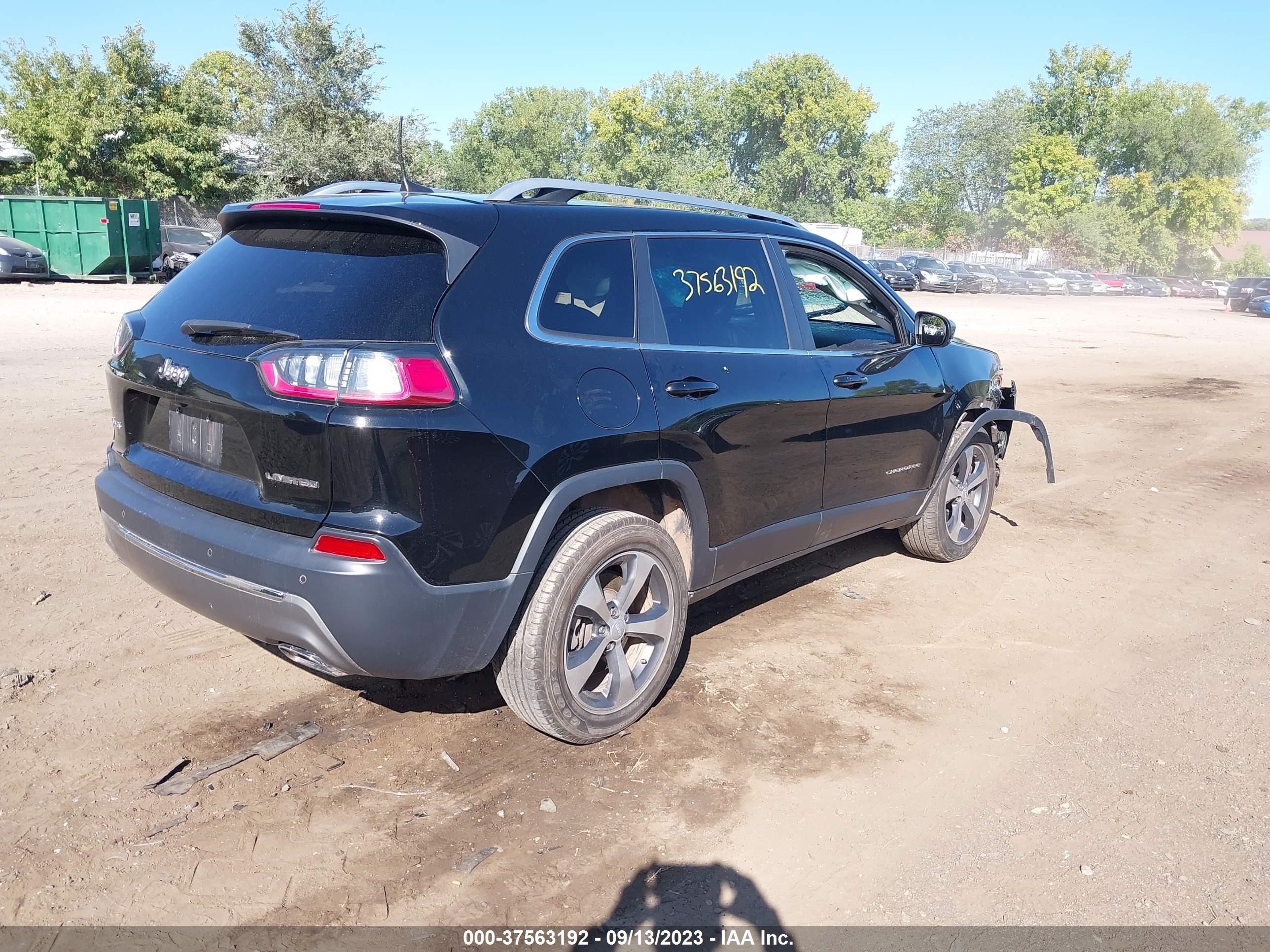 Photo 3 VIN: 1C4PJMDXXKD360897 - JEEP CHEROKEE 