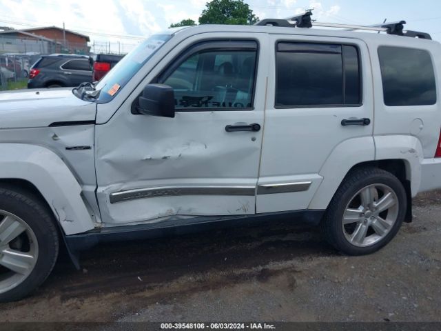 Photo 5 VIN: 1C4PJMFK2CW185410 - JEEP LIBERTY 