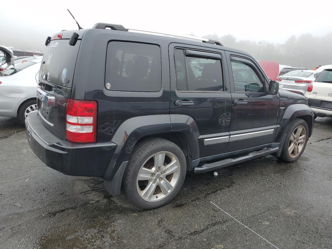 Photo 2 VIN: 1C4PJMFK3CW159012 - JEEP LIBERTY (NORTH AMERICA) 