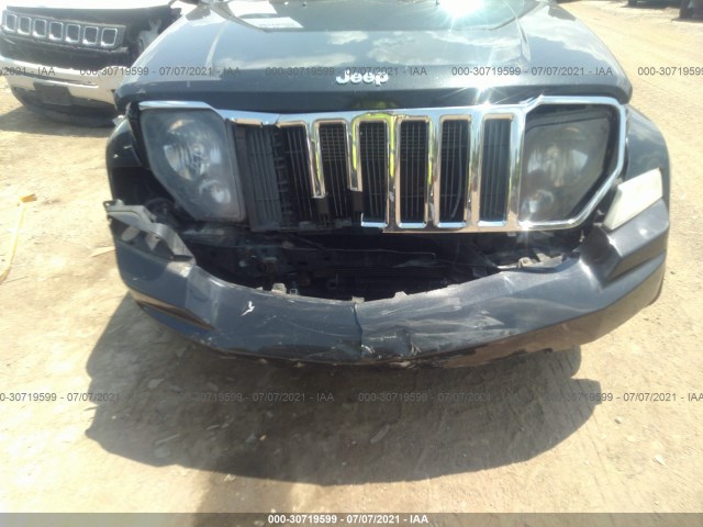 Photo 5 VIN: 1C4PJMFK8CW162536 - JEEP LIBERTY 