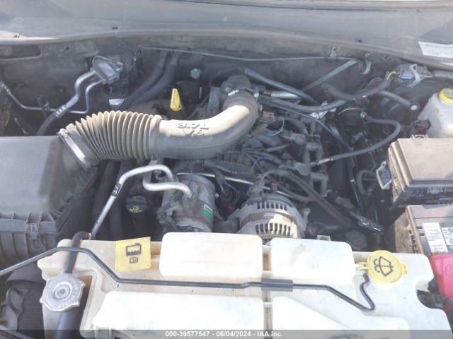 Photo 9 VIN: 1C4PJMFK9CW215406 - JEEP LIBERTY 