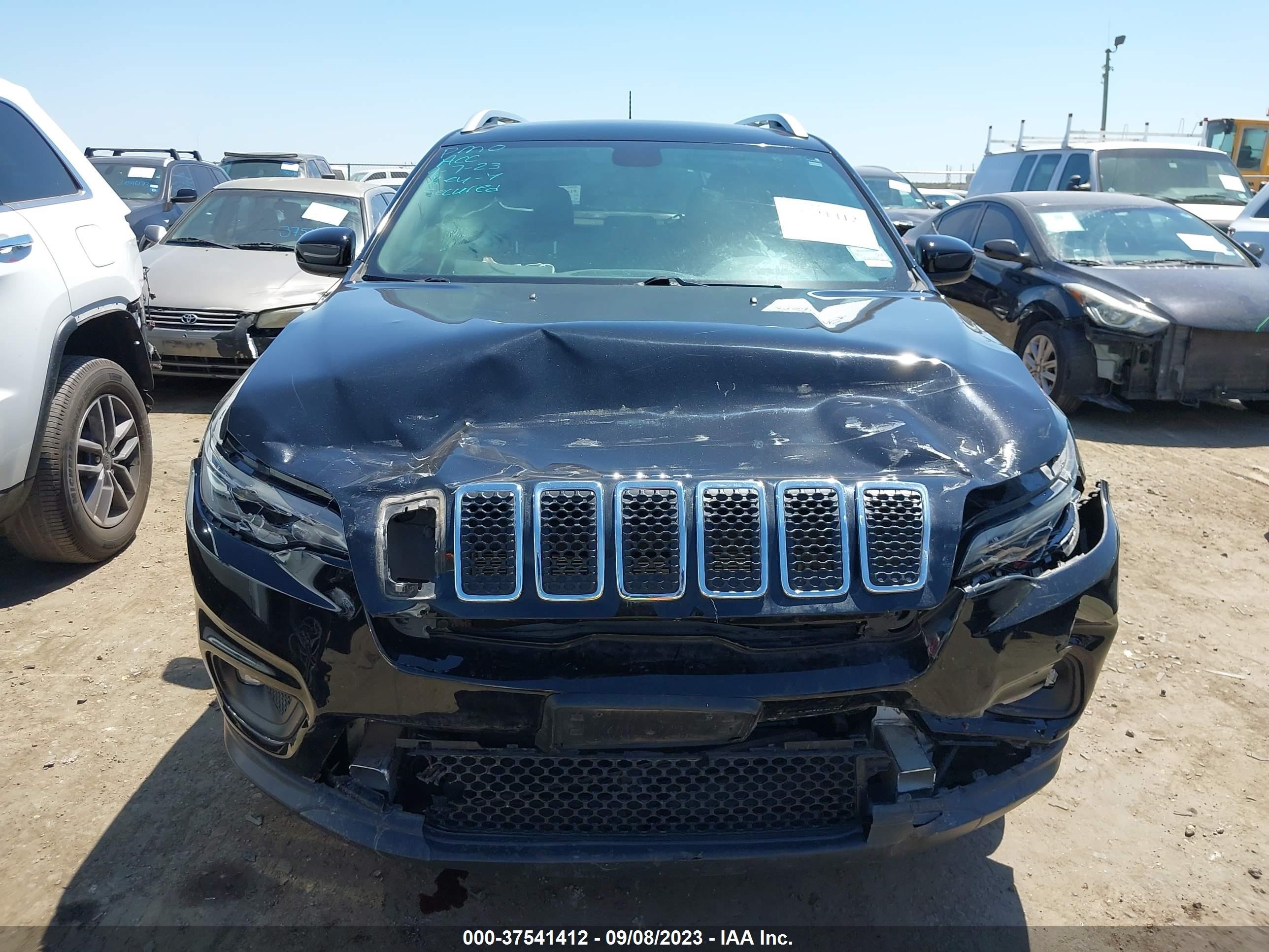 Photo 11 VIN: 1C4PJMLB1KD177250 - JEEP CHEROKEE 