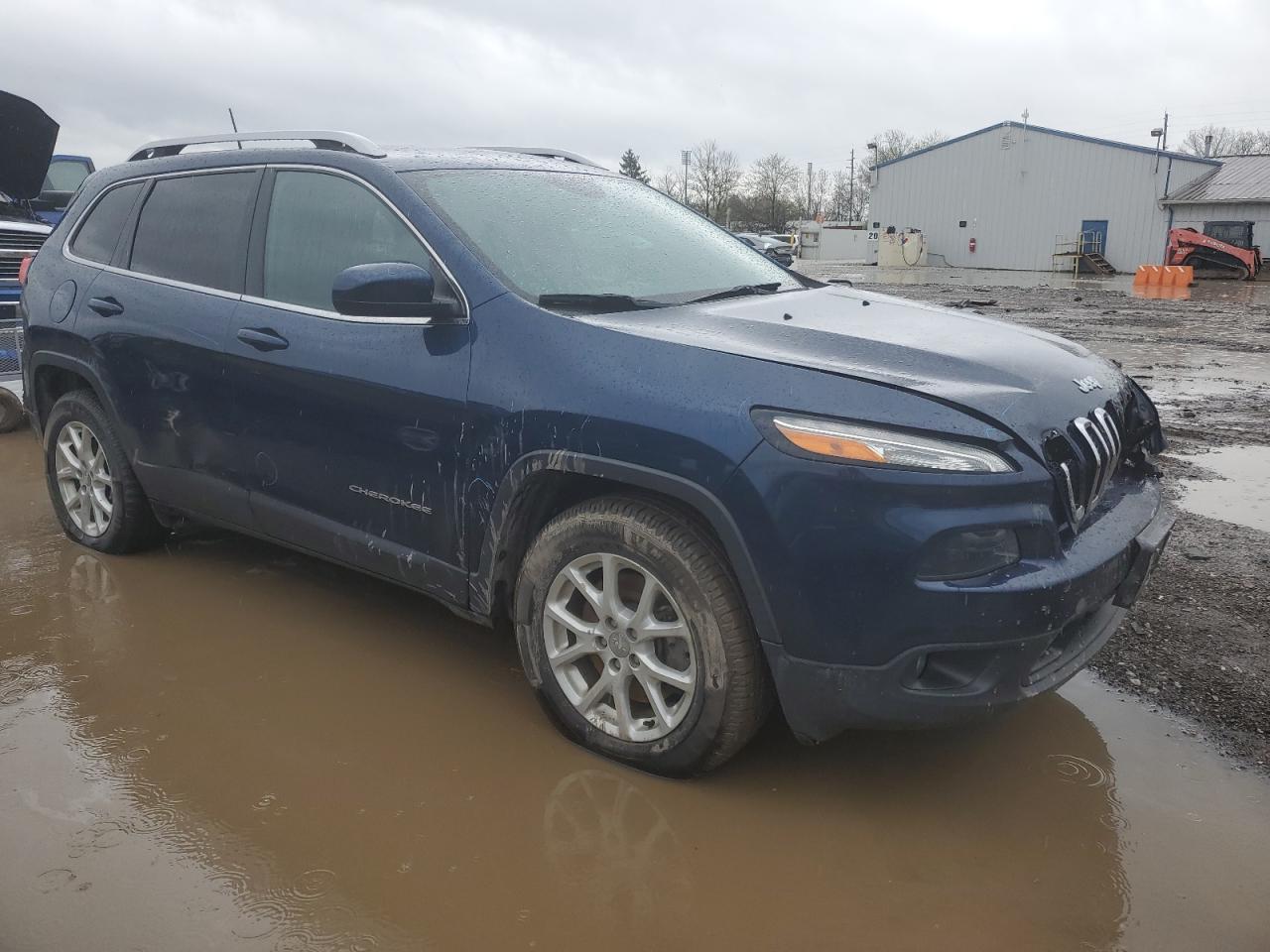 Photo 3 VIN: 1C4PJMLB4JD570612 - JEEP GRAND CHEROKEE 