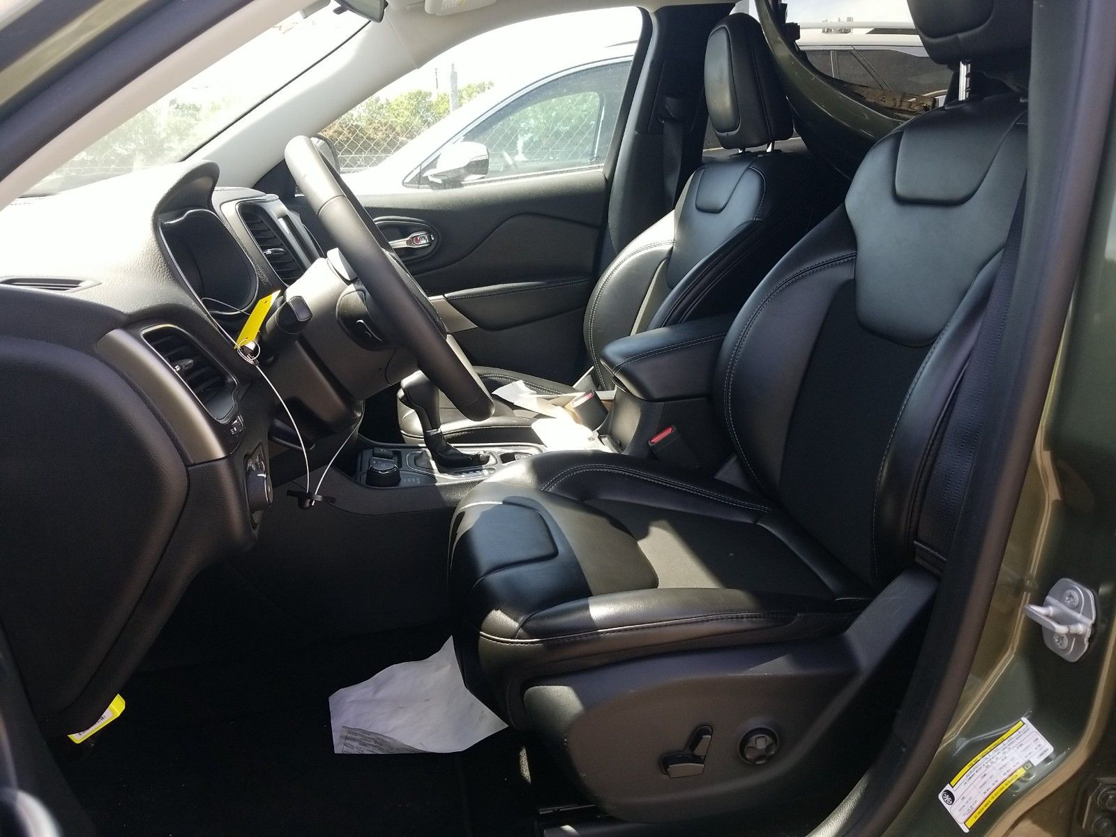Photo 4 VIN: 1C4PJMLB8LD602691 - JEEP CHEROKEE 4X4 4C 