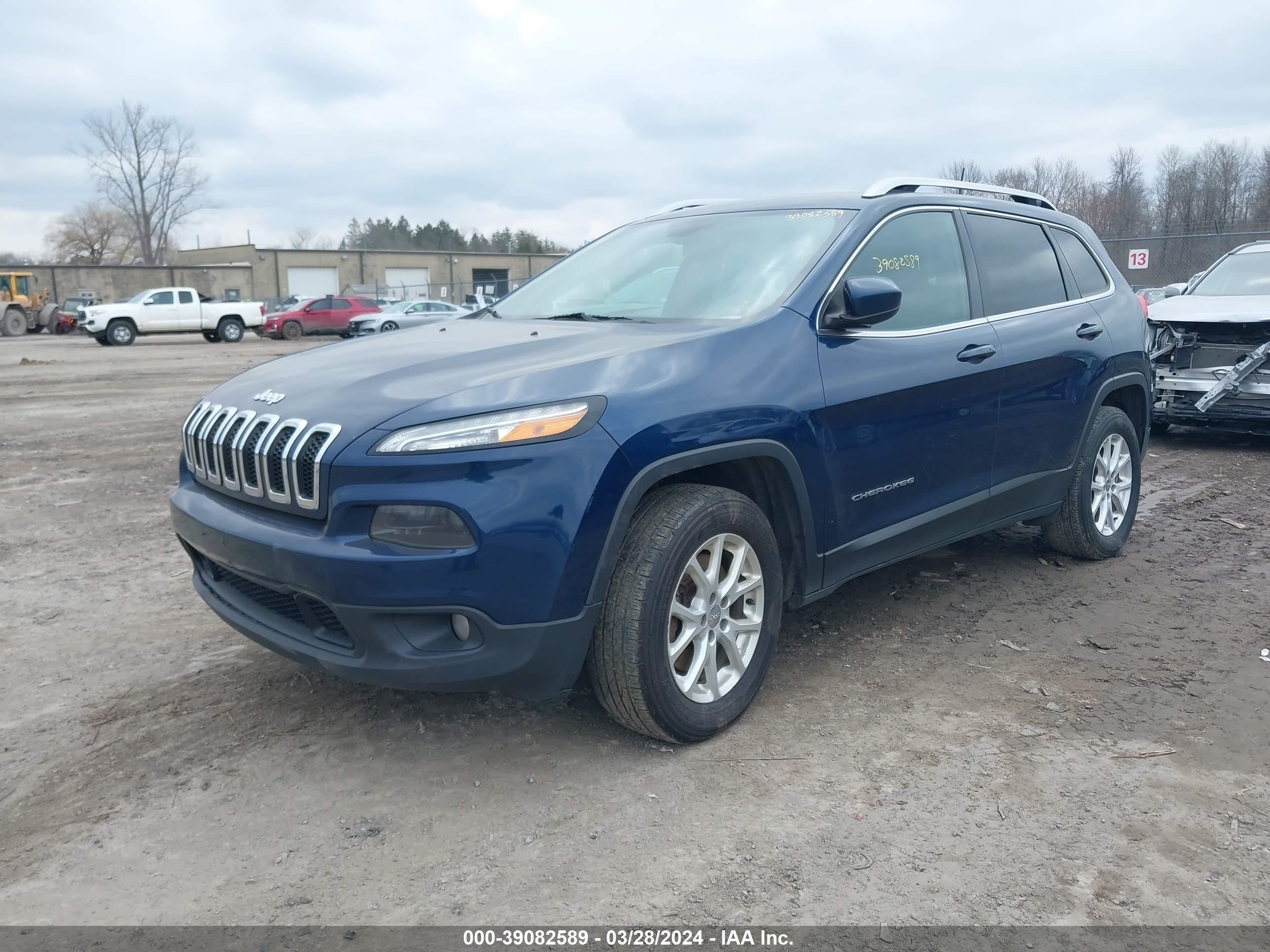 Photo 1 VIN: 1C4PJMLB9JD530607 - JEEP CHEROKEE 