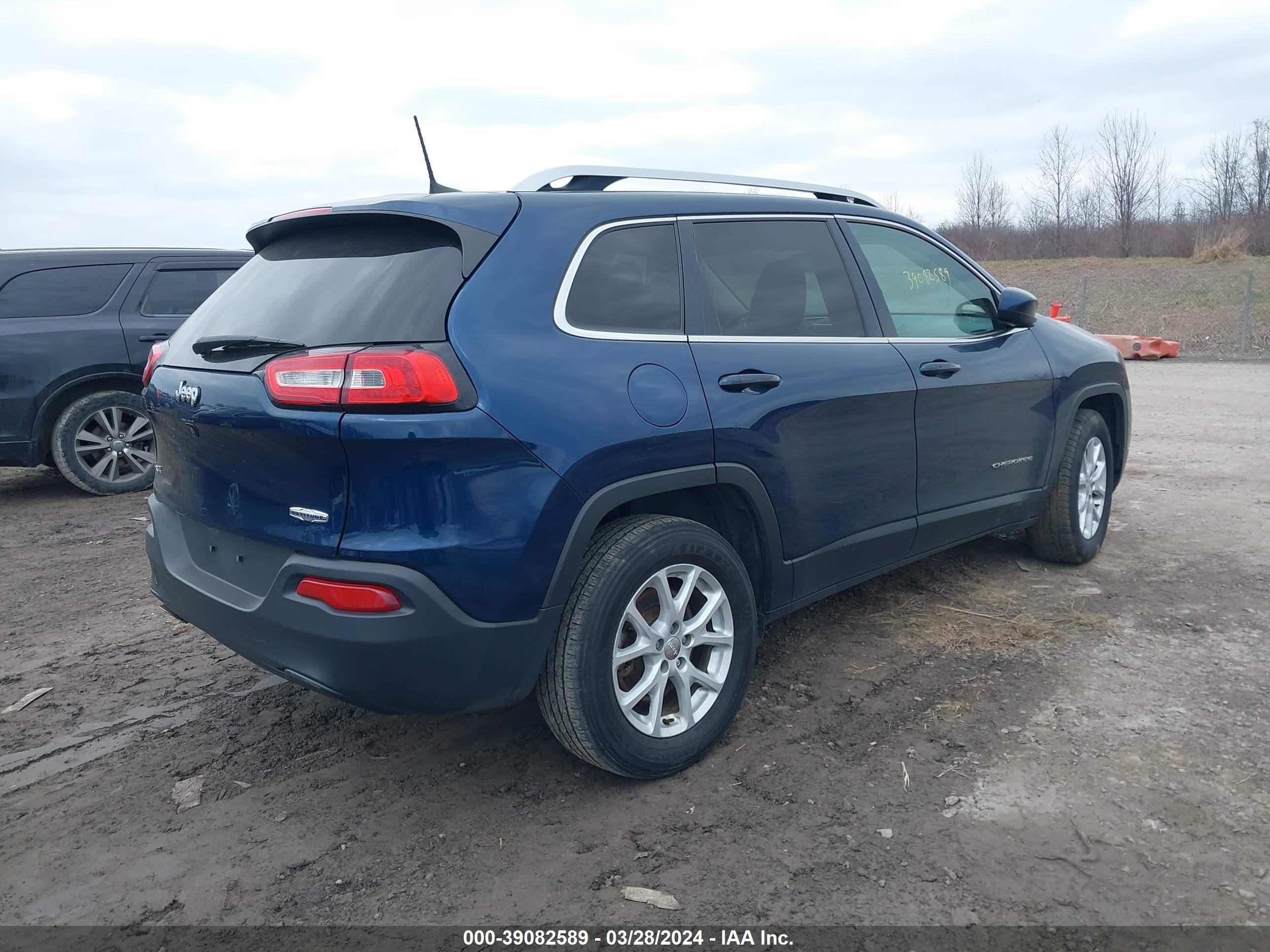 Photo 3 VIN: 1C4PJMLB9JD530607 - JEEP CHEROKEE 