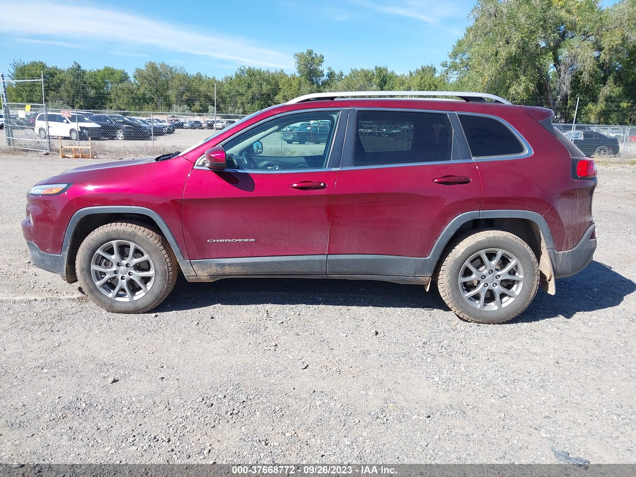 Photo 13 VIN: 1C4PJMLX0JD617324 - JEEP CHEROKEE 