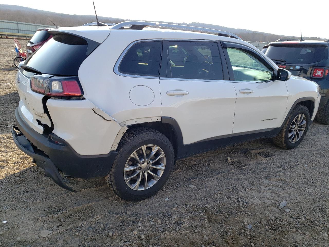 Photo 2 VIN: 1C4PJMLX3KD223978 - JEEP GRAND CHEROKEE 