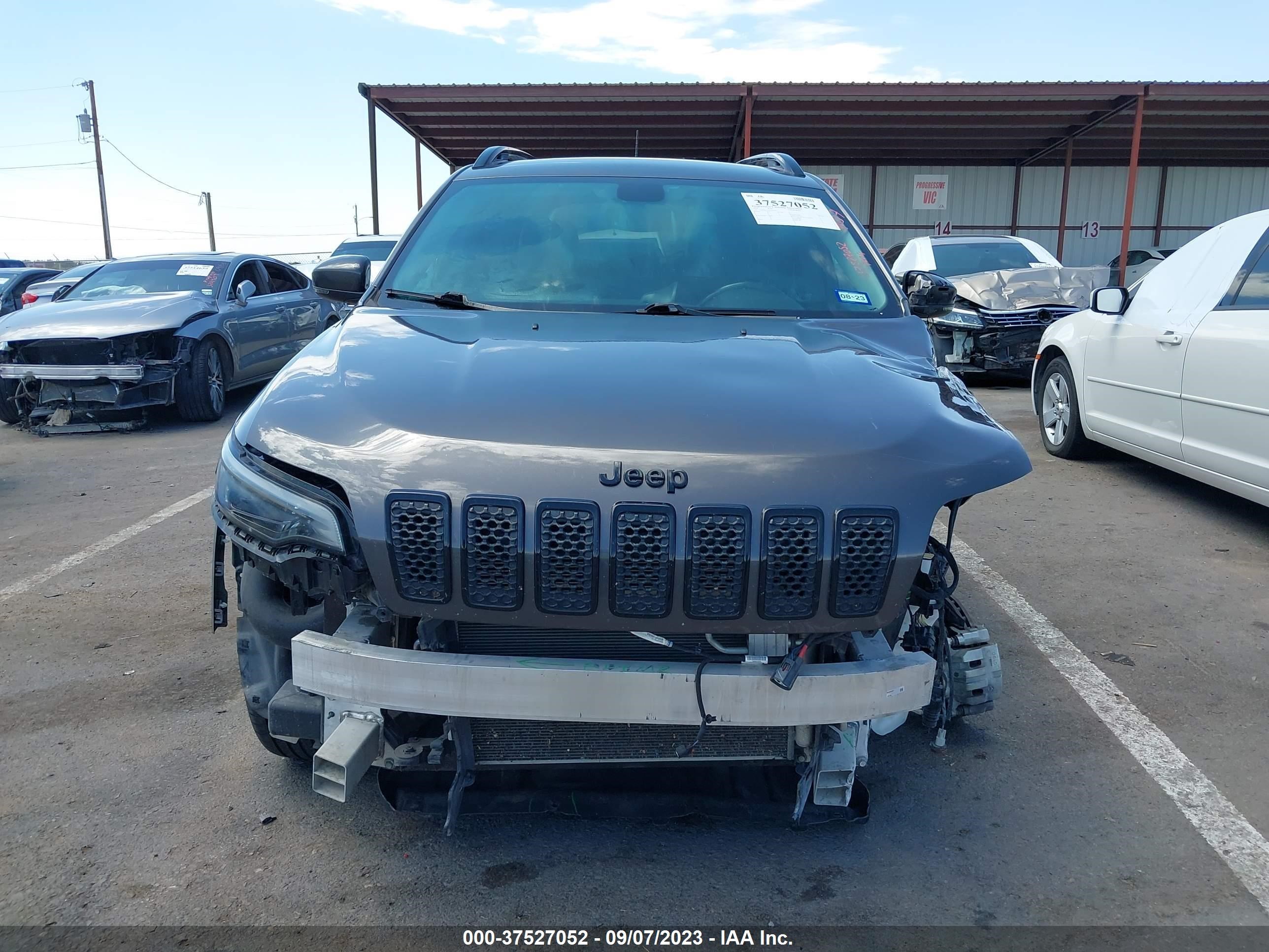 Photo 11 VIN: 1C4PJMLX4KD299161 - JEEP CHEROKEE 