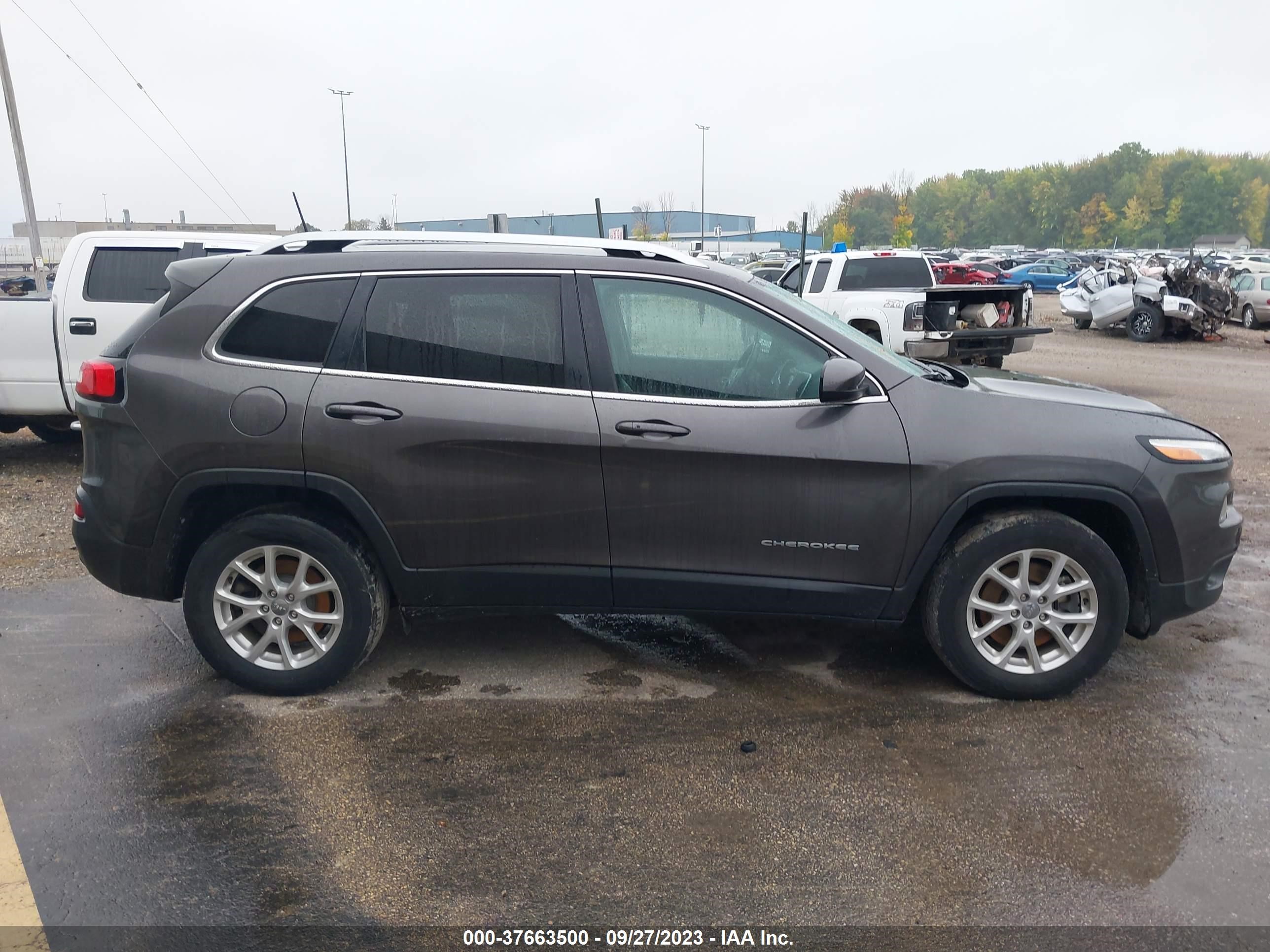 Photo 12 VIN: 1C4PJMLX5JD547870 - JEEP CHEROKEE 