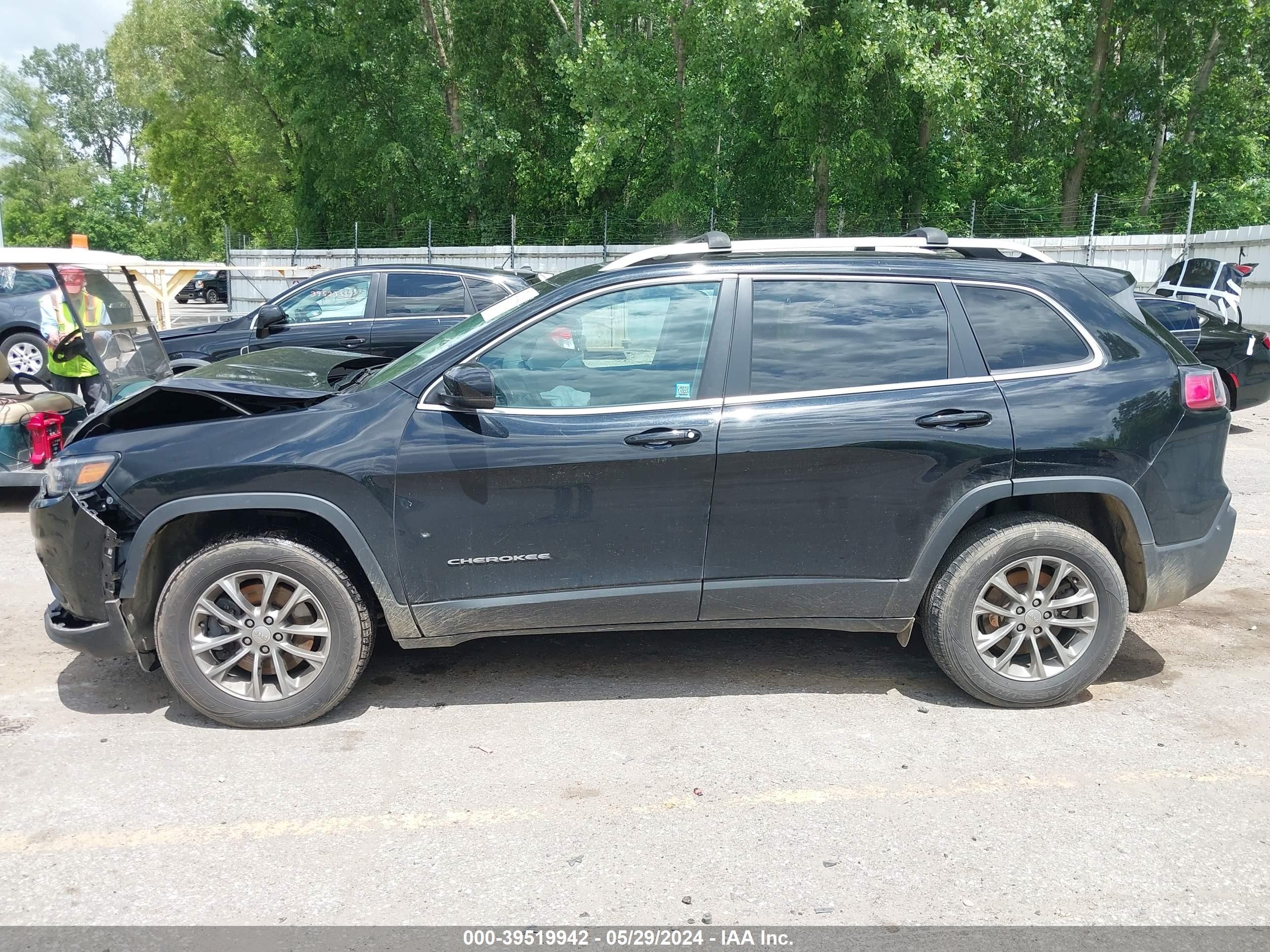 Photo 13 VIN: 1C4PJMLX5KD245173 - JEEP CHEROKEE 