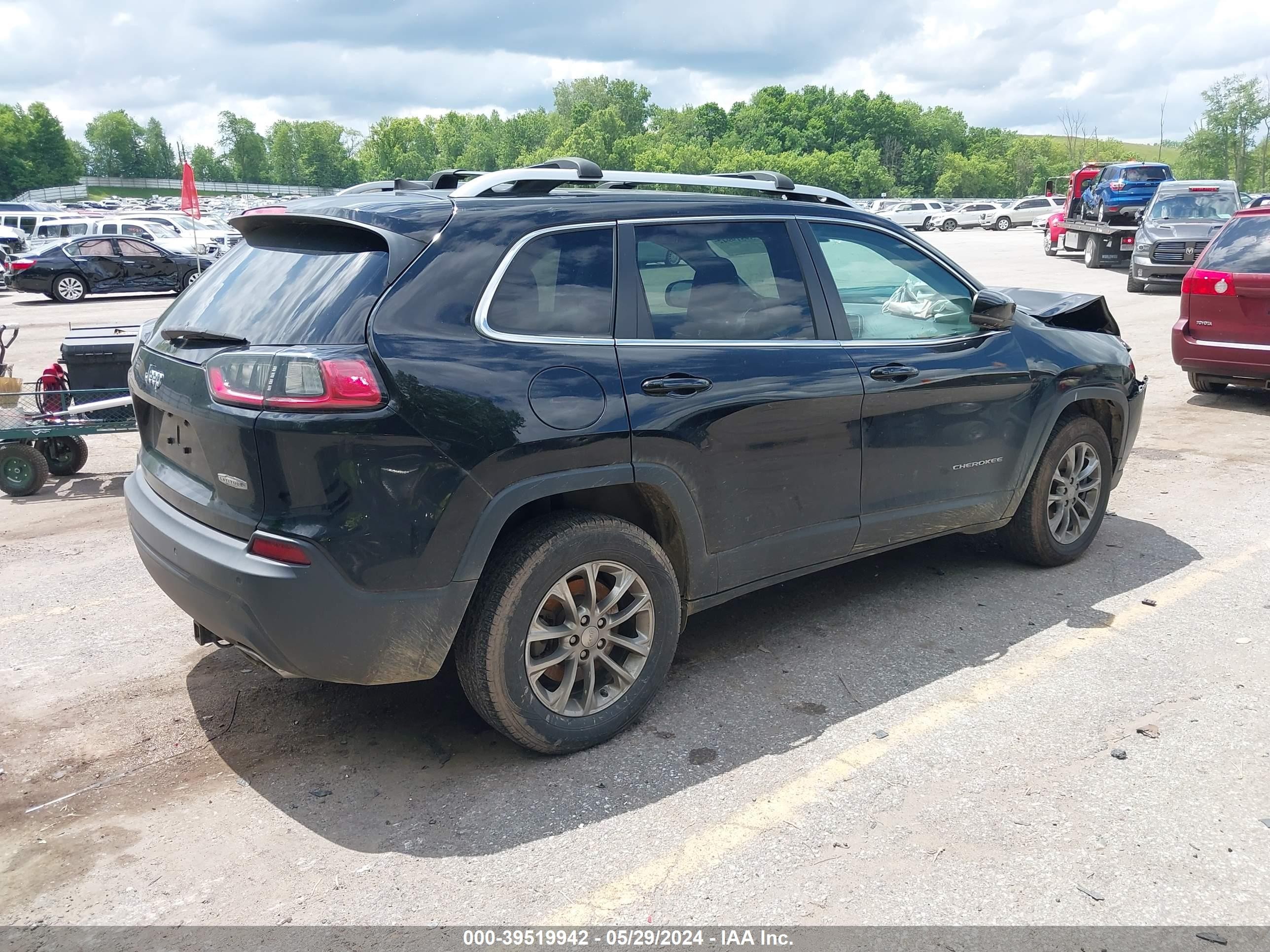 Photo 3 VIN: 1C4PJMLX5KD245173 - JEEP CHEROKEE 