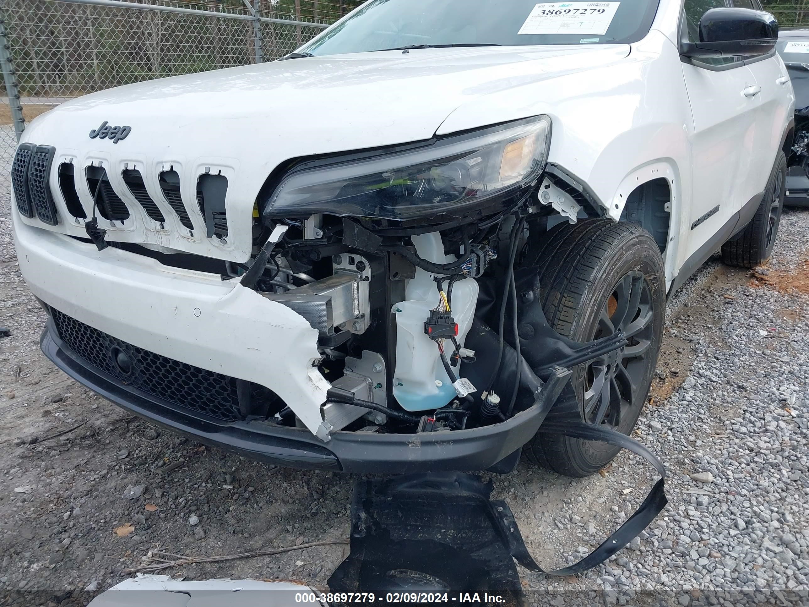 Photo 5 VIN: 1C4PJMMB0PD111486 - JEEP CHEROKEE 