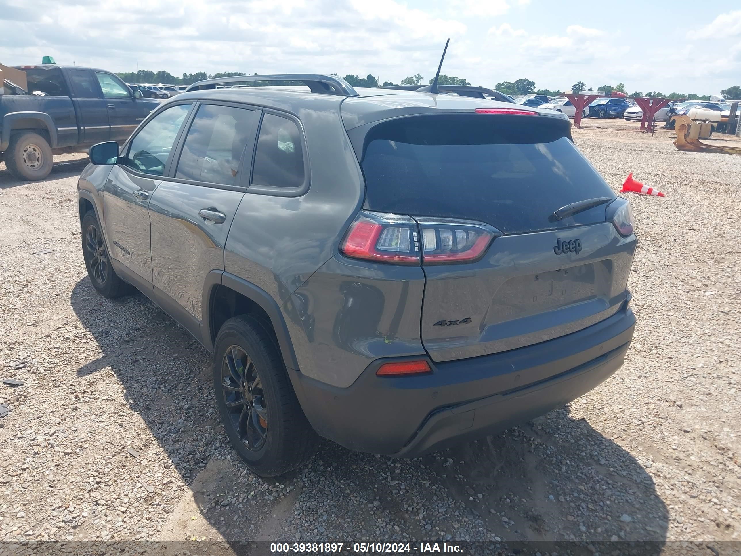 Photo 2 VIN: 1C4PJMMB4PD111376 - JEEP CHEROKEE 