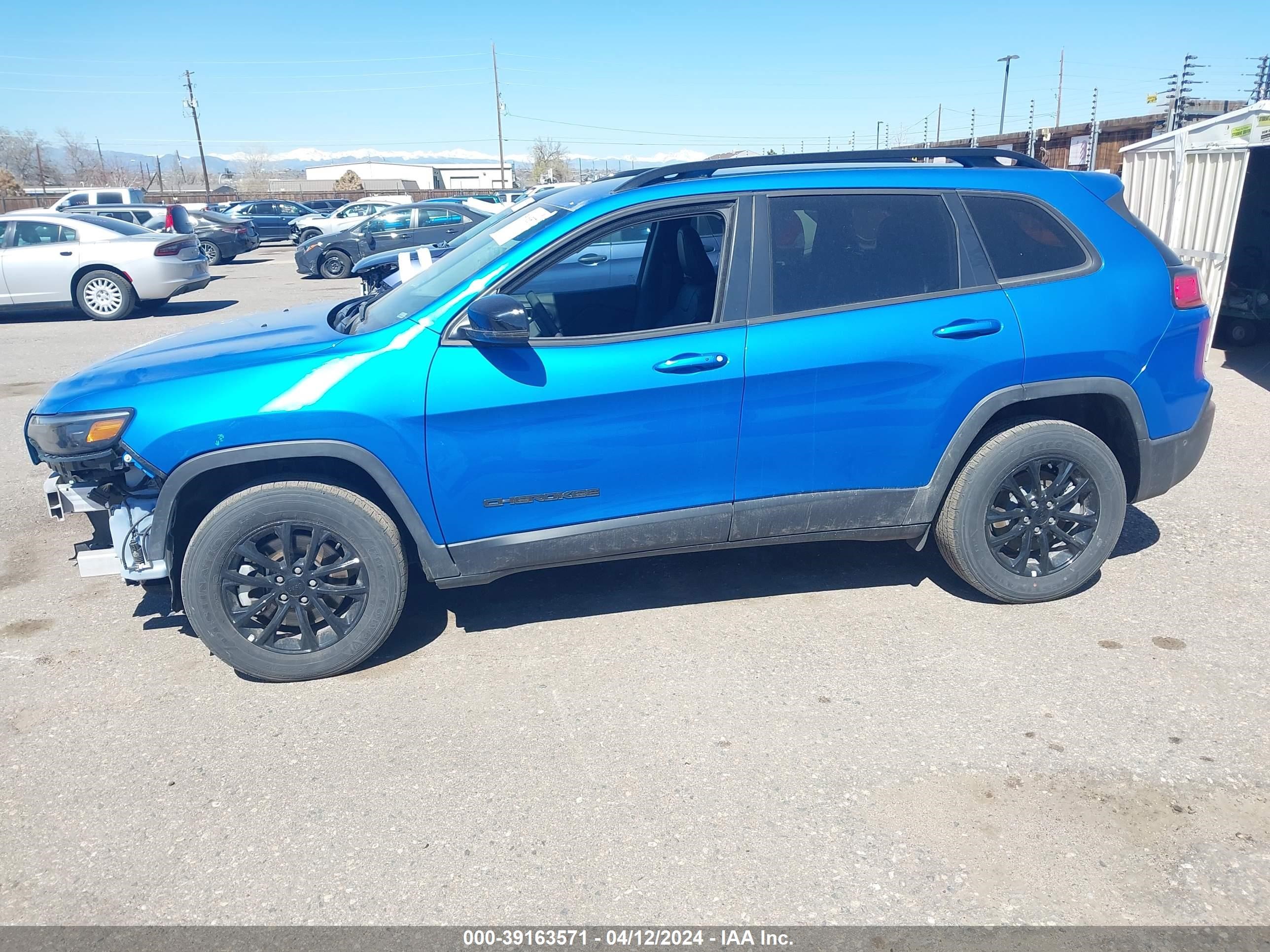 Photo 13 VIN: 1C4PJMMB5PD112343 - JEEP CHEROKEE 