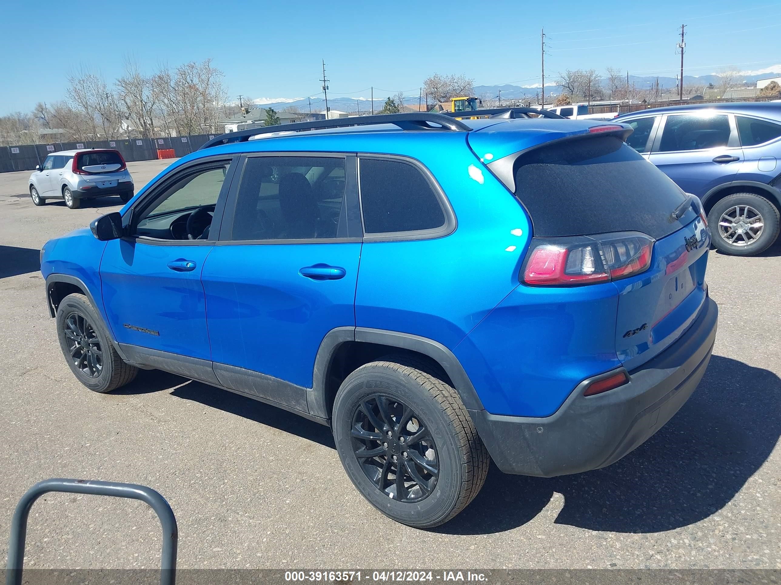 Photo 2 VIN: 1C4PJMMB5PD112343 - JEEP CHEROKEE 