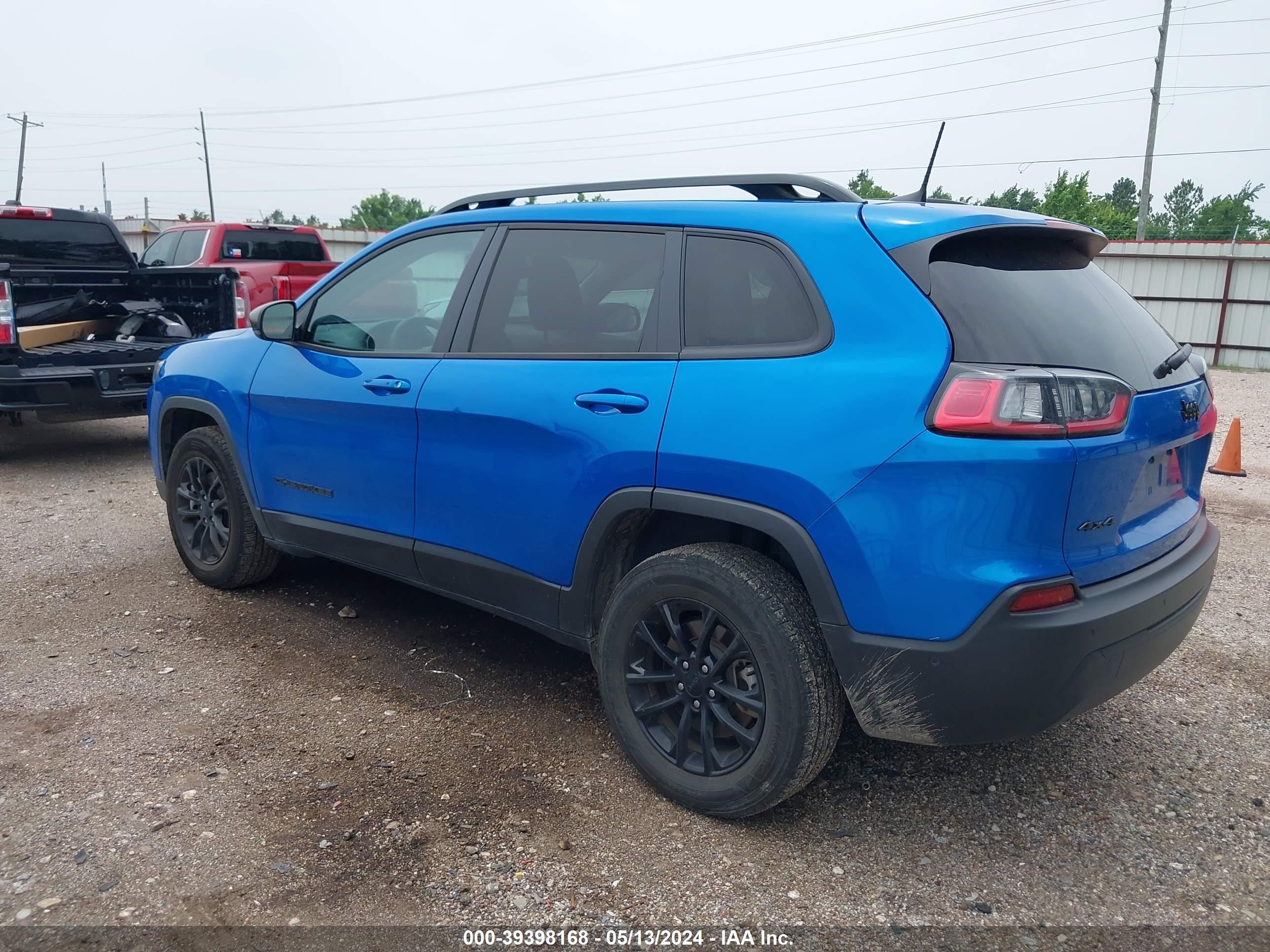 Photo 2 VIN: 1C4PJMMB8PD114720 - JEEP CHEROKEE 